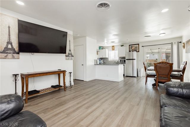 4809 Sunny Brook Avenue, Las Vegas, NV 89110