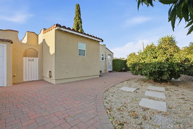 811 Fischer Street, Glendale, CA 91205