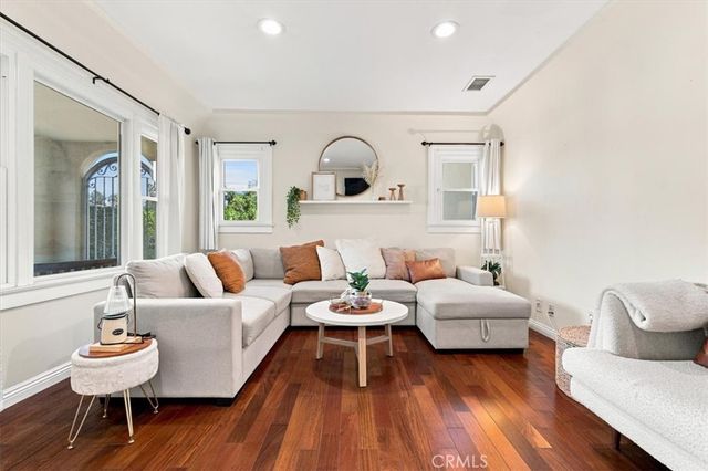 811 Fischer Street, Glendale, CA 91205