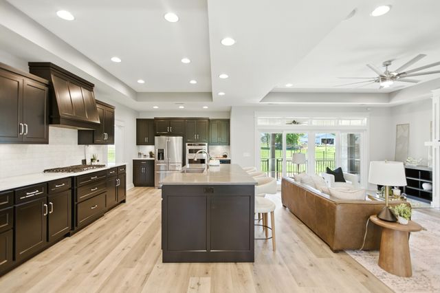 74 Holt Ln, Tullahoma, TN 37388