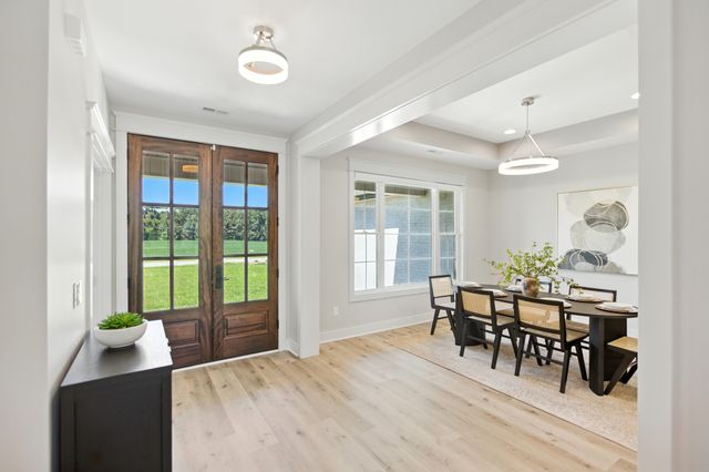 74 Holt Ln, Tullahoma, TN 37388