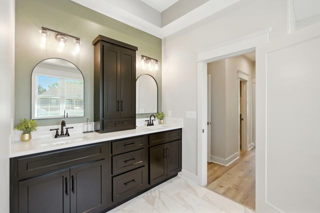 74 Holt Ln, Tullahoma, TN 37388