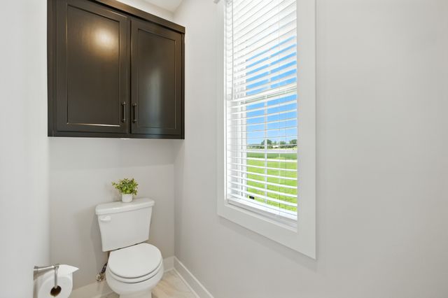 74 Holt Ln, Tullahoma, TN 37388