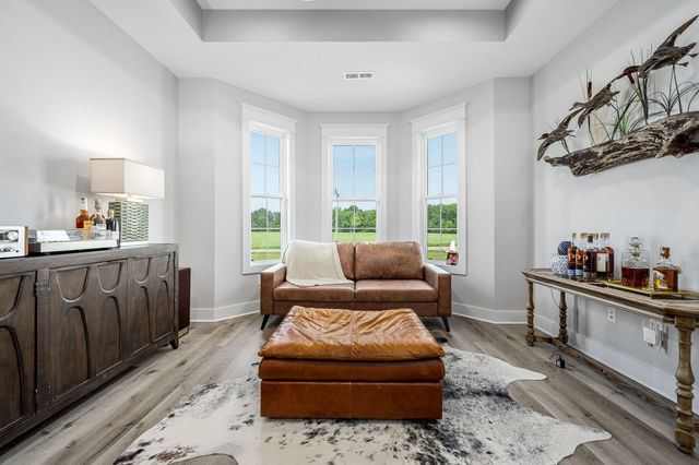 74 Holt Ln, Tullahoma, TN 37388