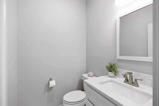 74 Holt Ln, Tullahoma, TN 37388