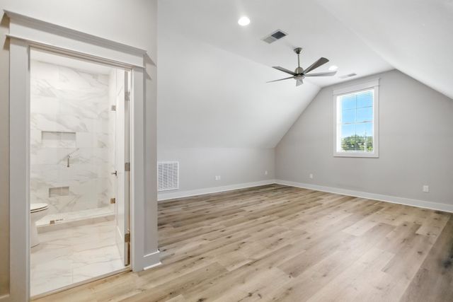 74 Holt Ln, Tullahoma, TN 37388