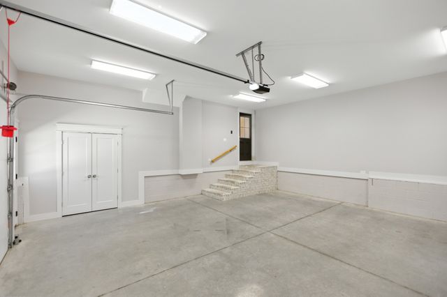 74 Holt Ln, Tullahoma, TN 37388