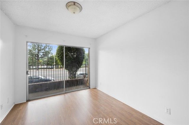 17931 Devonshire Street 1, Northridge (los Angeles), CA 91325