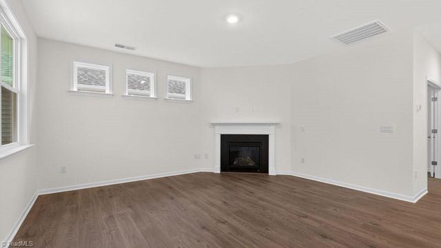 206 Mary Montrose Boulevard, Jamestown, NC 27282