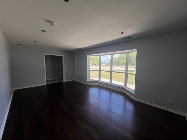 2917 Hickox Road, Rowlett, TX 75089