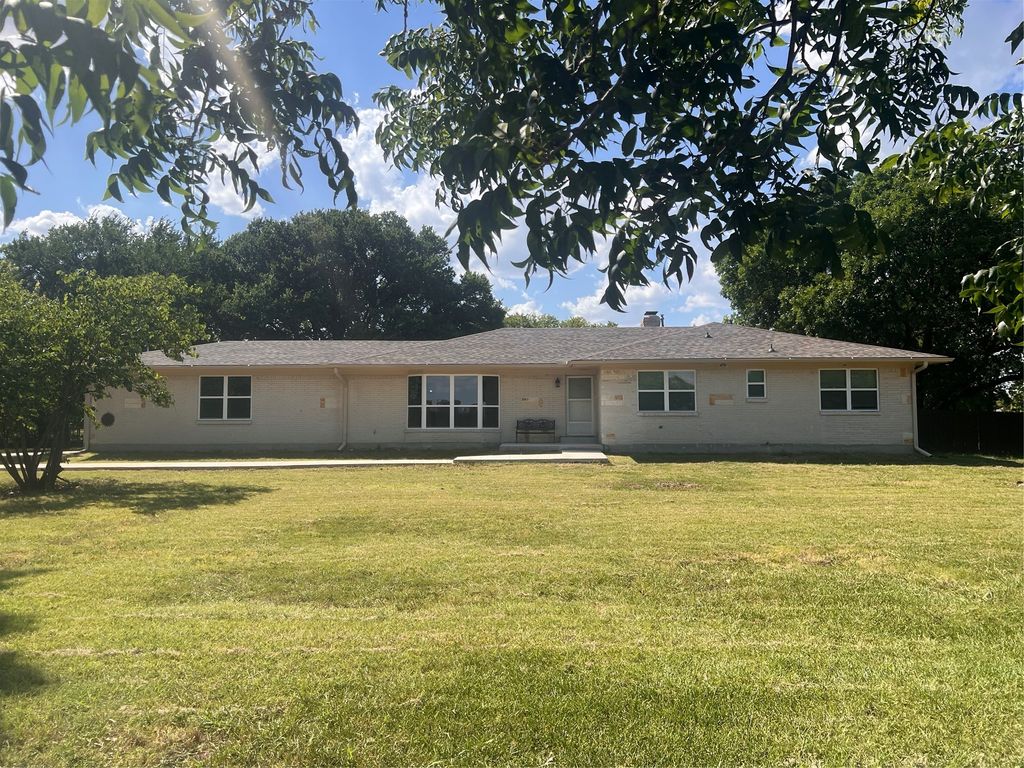 2917 Hickox Road, Rowlett, TX 75089