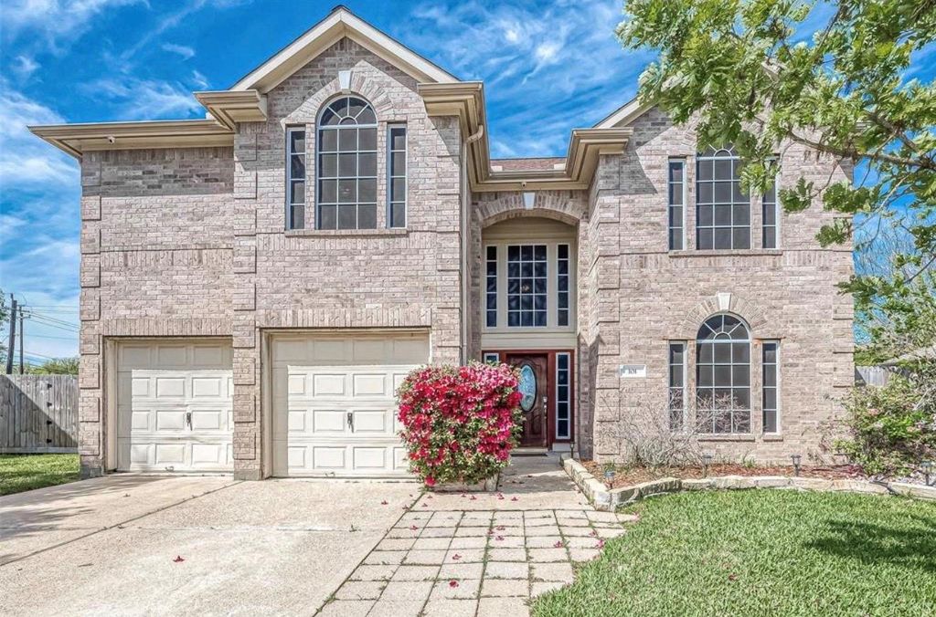 101 Spencer Landing, La Porte, TX 77571