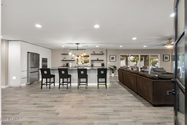 6421 E CORRINE Drive, Scottsdale, AZ 85254