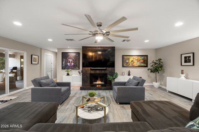 6421 E CORRINE Drive, Scottsdale, AZ 85254