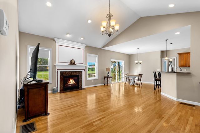 3 Hickory Lane, Bridgewater, MA 02324