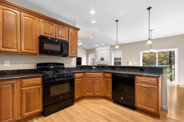 3 Hickory Lane, Bridgewater, MA 02324