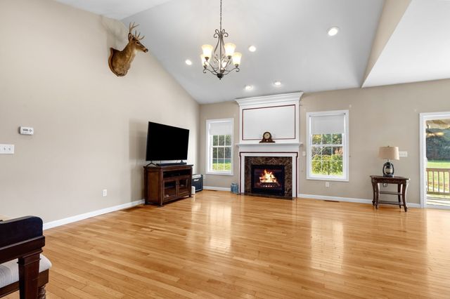 3 Hickory Lane, Bridgewater, MA 02324