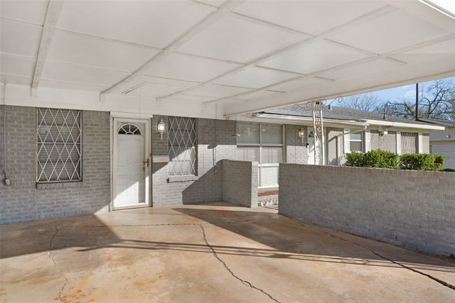 927 Alabama Street, Sulphur Springs, TX 75482