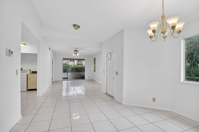 6780 Via Regina, Boca Raton, FL 33433