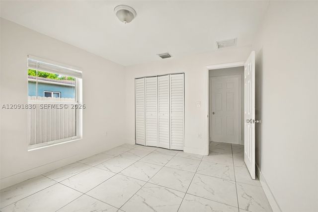 523-525 NW 106th St, Miami, FL 33150