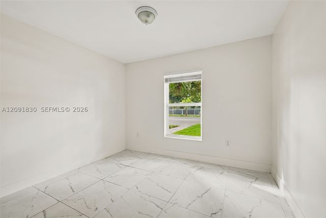 523-525 NW 106th St, Miami, FL 33150