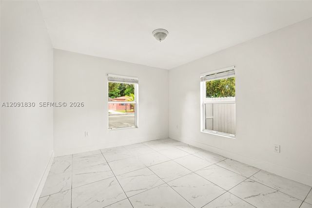 523-525 NW 106th St, Miami, FL 33150