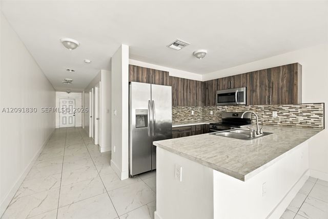 523-525 NW 106th St, Miami, FL 33150