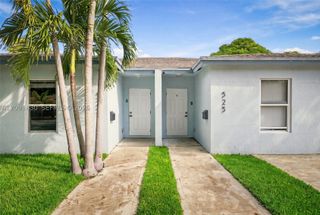 523-525 NW 106th St, Miami, FL 33150