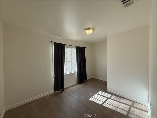 7045 Lindley, Reseda, CA 91335