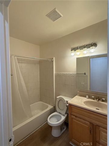 7045 Lindley, Reseda, CA 91335