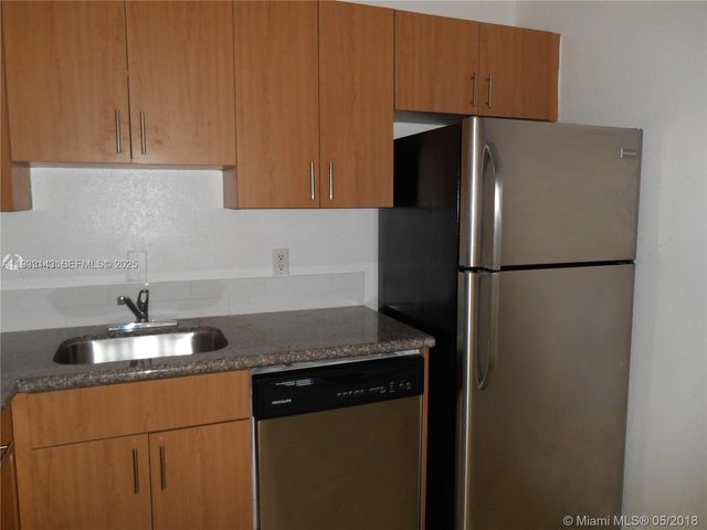 5122 NW 79th Ave 305, Doral, FL 33166