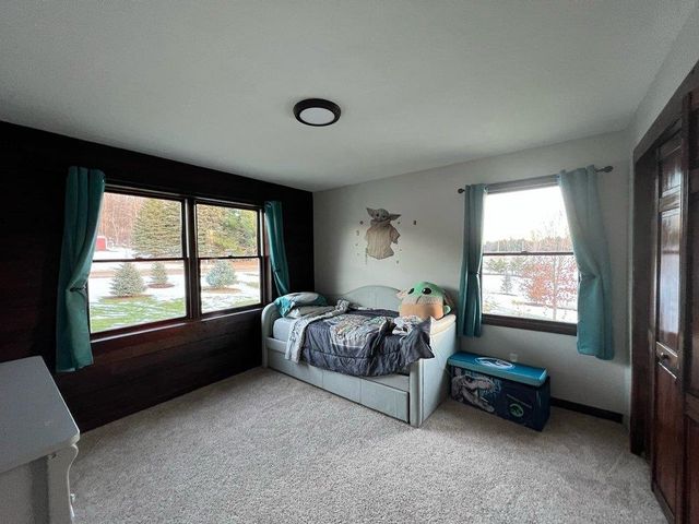 7495 Bennett Road, Williamsburg, MI 49690