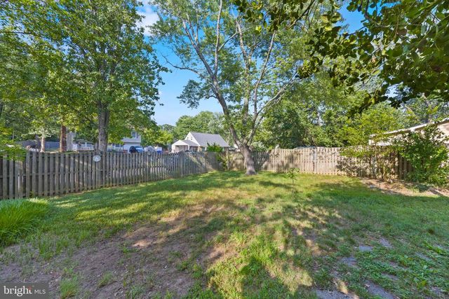 817 BELFAST RD, Waldorf, MD 20602