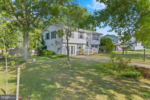 817 BELFAST RD, Waldorf, MD 20602