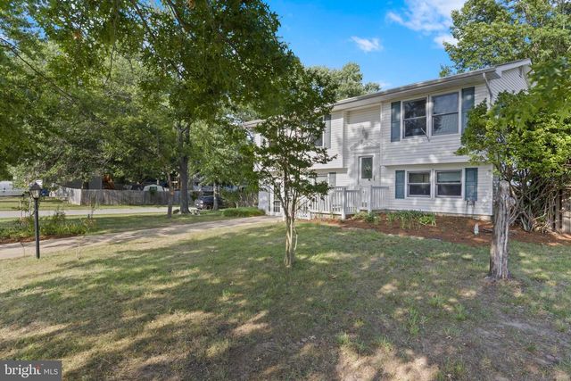 817 BELFAST RD, Waldorf, MD 20602
