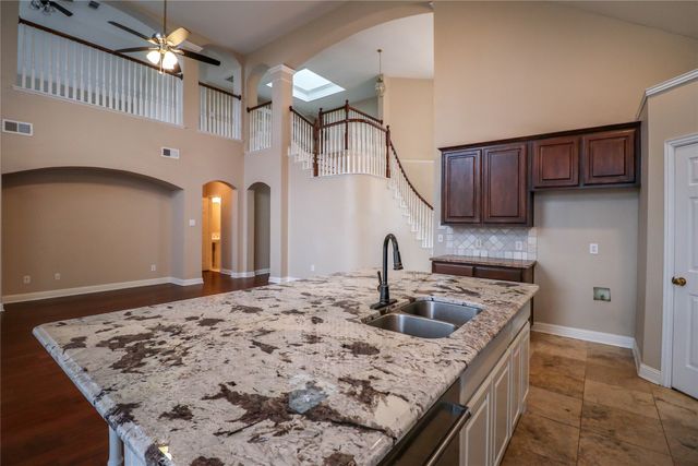 9130 Bottlebrush Lane, Irving, TX 75063
