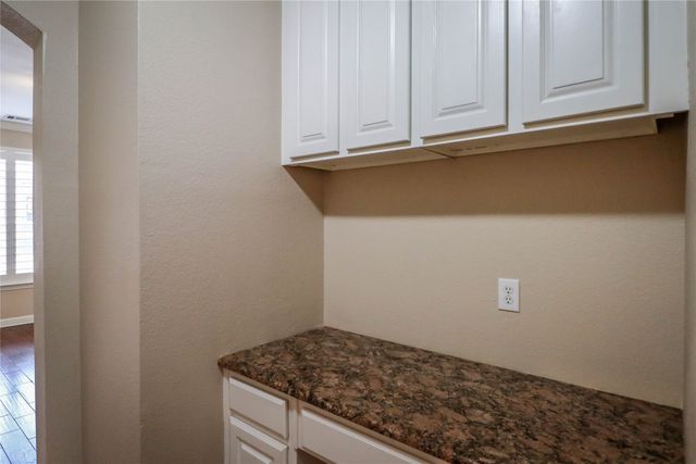 9130 Bottlebrush Lane, Irving, TX 75063
