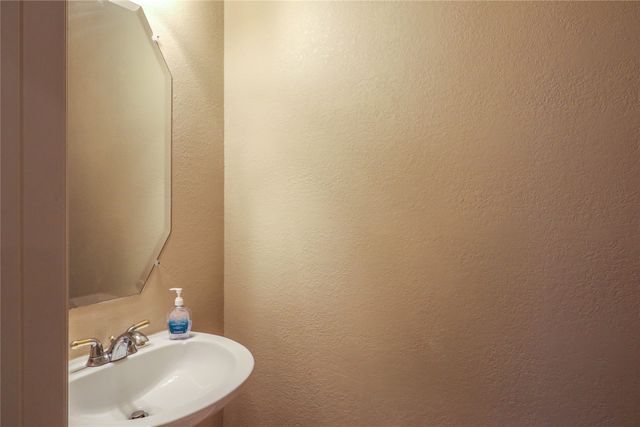9130 Bottlebrush Lane, Irving, TX 75063
