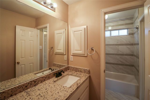 9130 Bottlebrush Lane, Irving, TX 75063