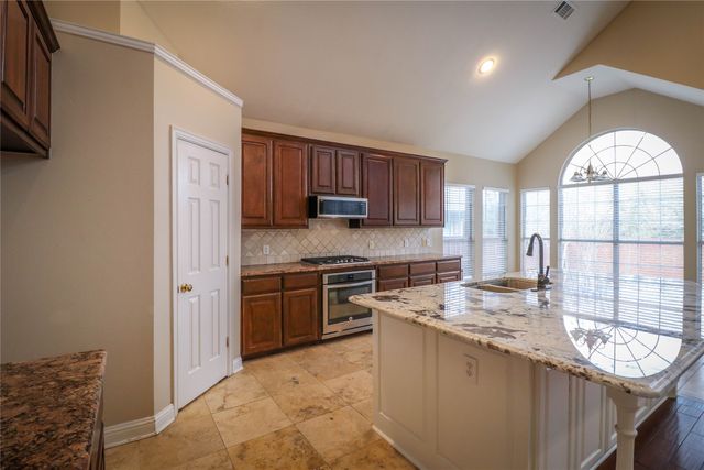 9130 Bottlebrush Lane, Irving, TX 75063