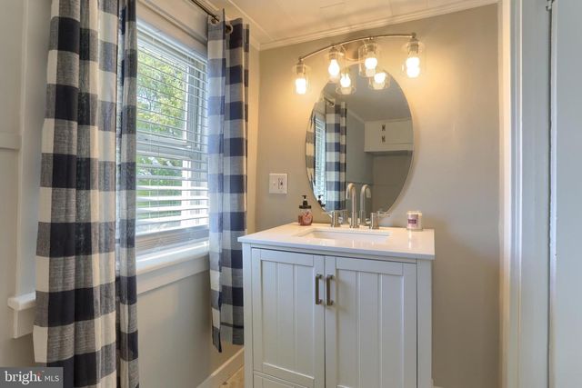 221 W MAIN ST, Newmanstown, PA 17073