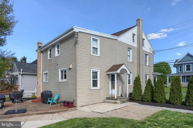 221 W MAIN ST, Newmanstown, PA 17073