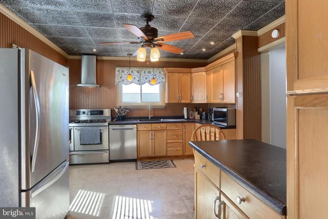 221 W MAIN ST, Newmanstown, PA 17073
