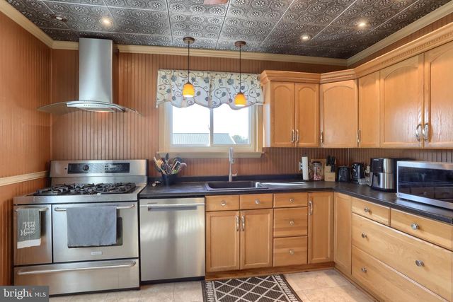 221 W MAIN ST, Newmanstown, PA 17073