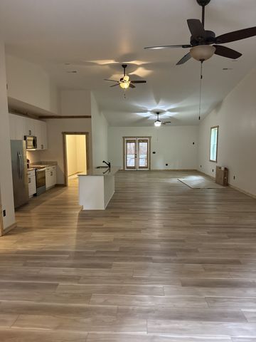 527 Hickory Ridge Rd, Gallatin, TN 37066
