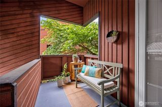 1208 S 216th Street #C201, Seattle, WA 98198
