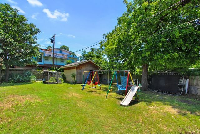 3829 Willing Avenue, Fort Worth, TX 76110