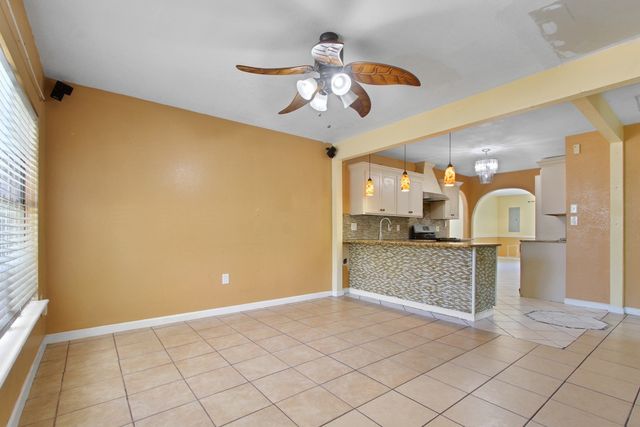 3829 Willing Avenue, Fort Worth, TX 76110