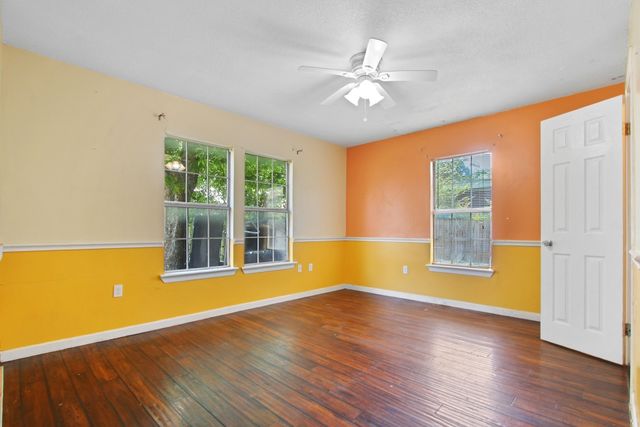 3829 Willing Avenue, Fort Worth, TX 76110
