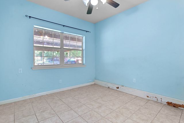3829 Willing Avenue, Fort Worth, TX 76110
